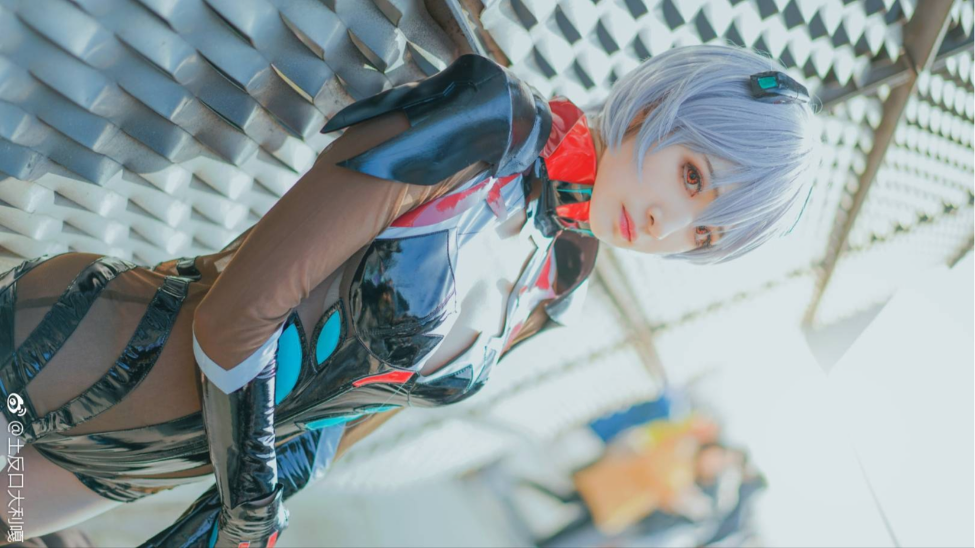 女神 凌 波 丽 09号作战服cosplay!不是很成功